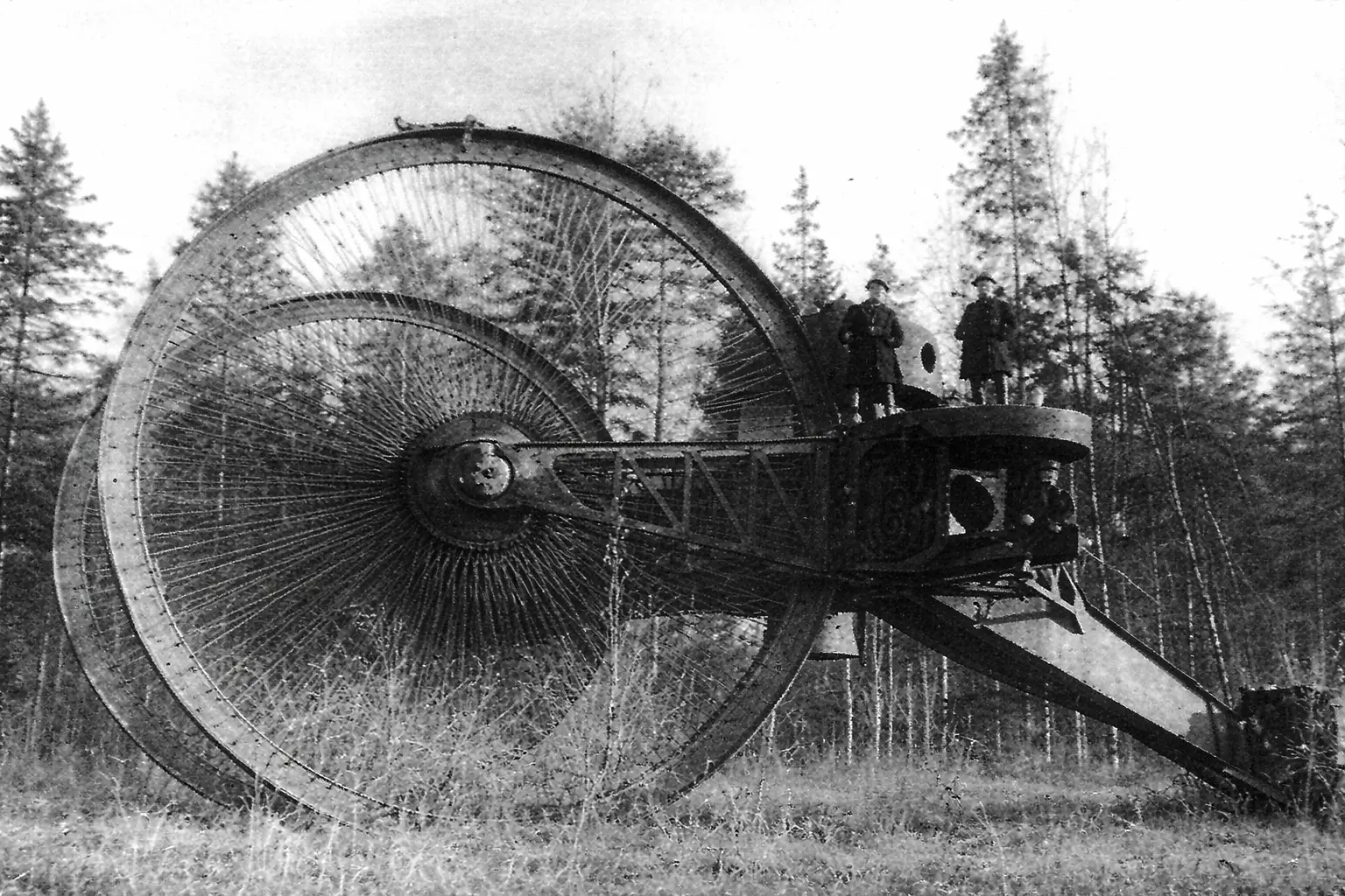 A black and white photo of the Tsar Tank from World War 1.